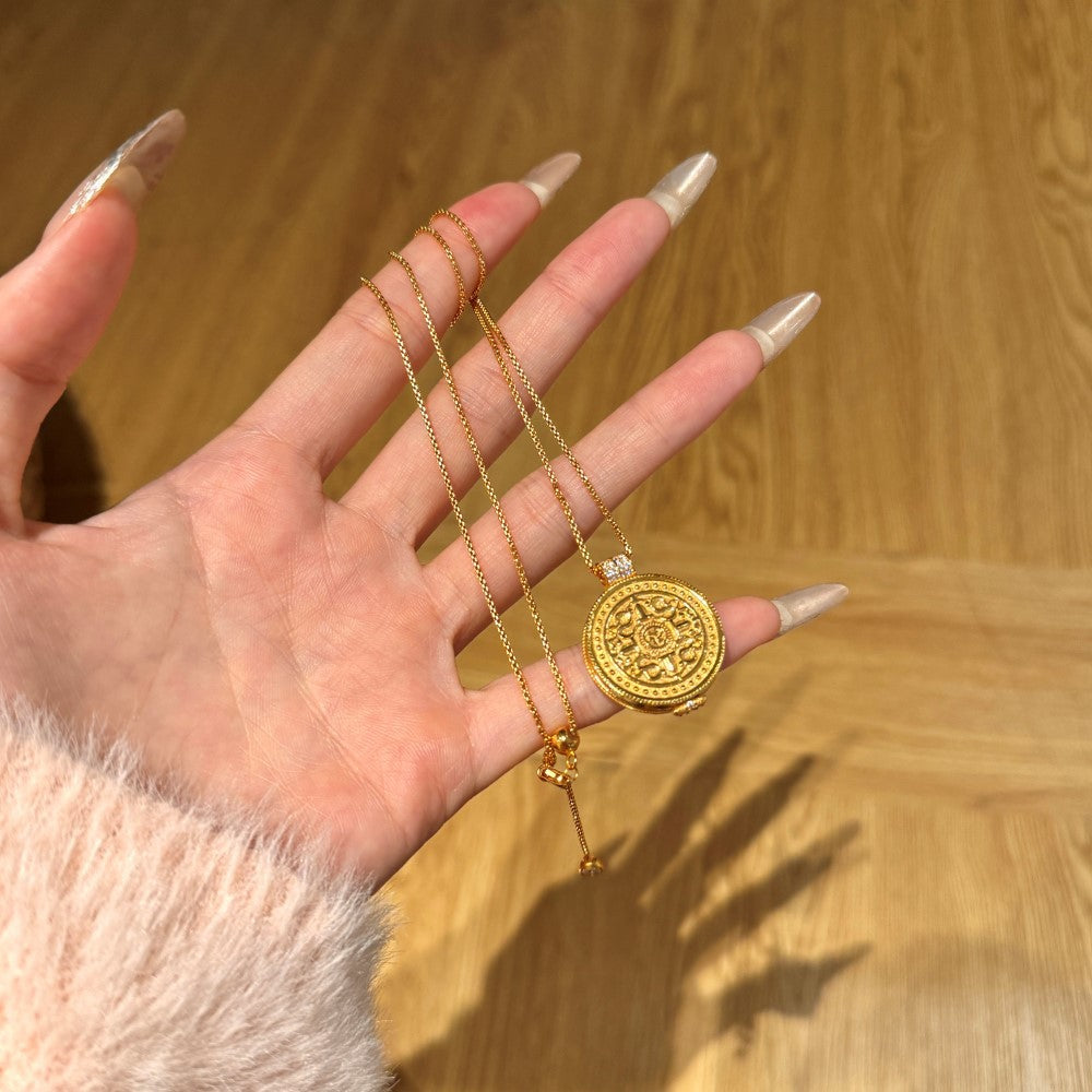 Collier de boussole ancienne d'industrie lourde